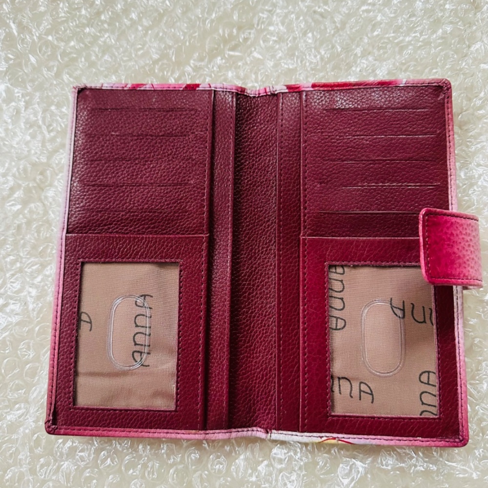NWOT Anuschka wallet - Picture 3 of 3
